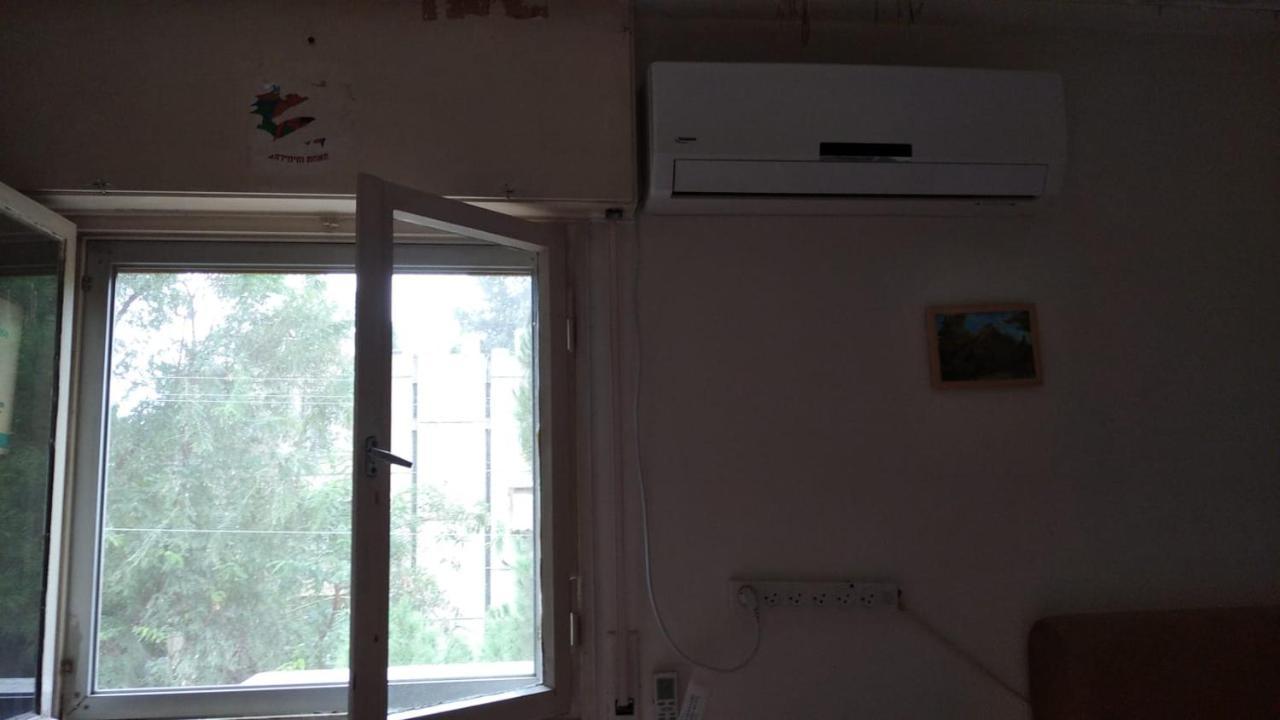 Private Room Near The Airport For Amazing People Lod Kültér fotó